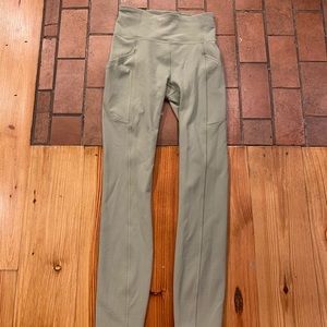 Lululemon size 0 green